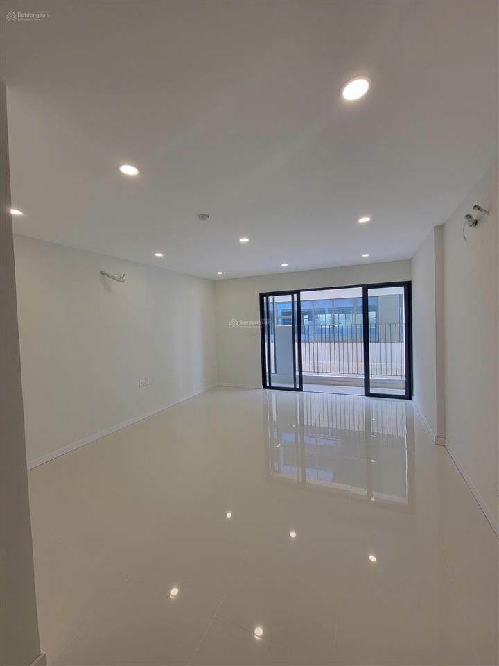 Chuyển nhượng officetel giá tốt lavida plus 37m2 giá 2.350 tỷ, sẵn hđ thuê. xem nhà 0906 385 ***