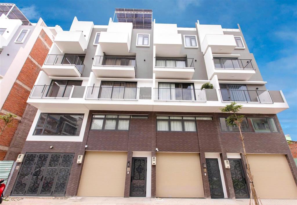 Bán nhà mặt phố 4x17m, 6 tầng, thang máy, đường 156 an dương vương, p.16, q.8. 0901 364 ***