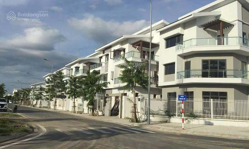 Chính chủ bán shophouse mặt đường 2 làn 0916 990 ***