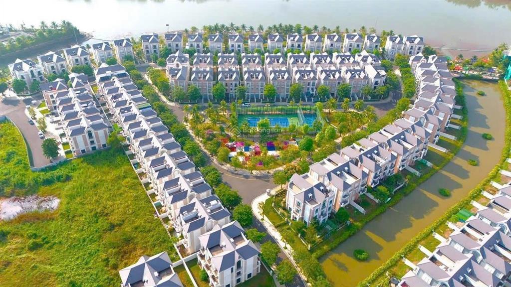 Bán biệt thự 200m2 khu compound an ninh vinhomes grand park, giá tốt, gần sông