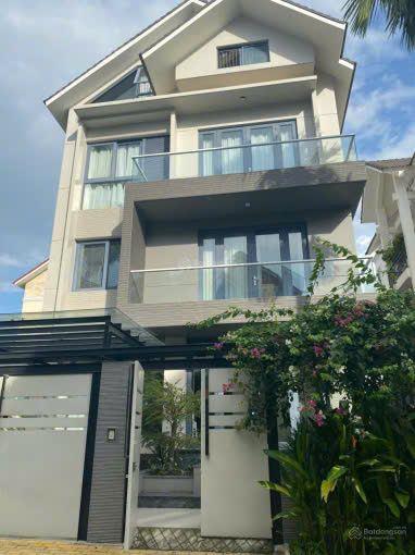 Biệt thự đơn lập kdc 6B intresco 12,5x20 hầm trệt 2 lầu áp mái giá 31 tỷ