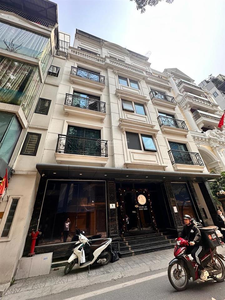 Đỉnh cao trong làng hoa hậu, mặt phố linh lang, toà căn hộ 9 tầng, mt 11m, dt 102m2, 67,5 tỷ