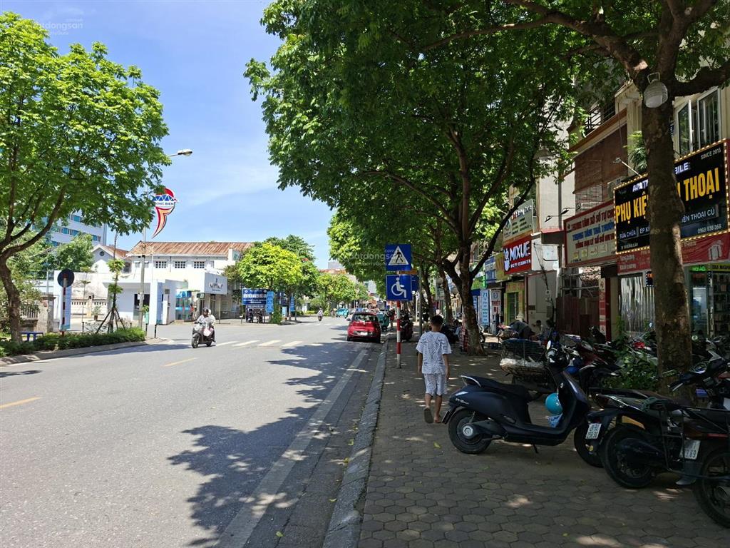 Bán nhà riêng phố ngô gia tự, long biên 205m2, mt 11m, giá 32 tỷ. lô góc tiềm năng