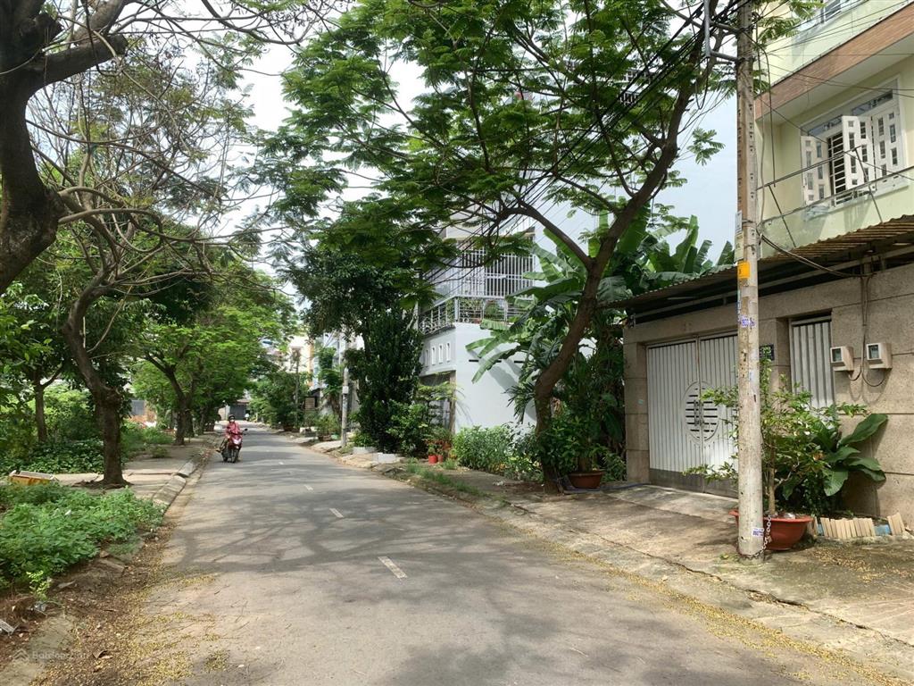 Bán nhà mặt tiền sổ riêng, 4 tầng, ngang 5m dài 20m, kdc phú lợi, đối diện công viên thoáng mát