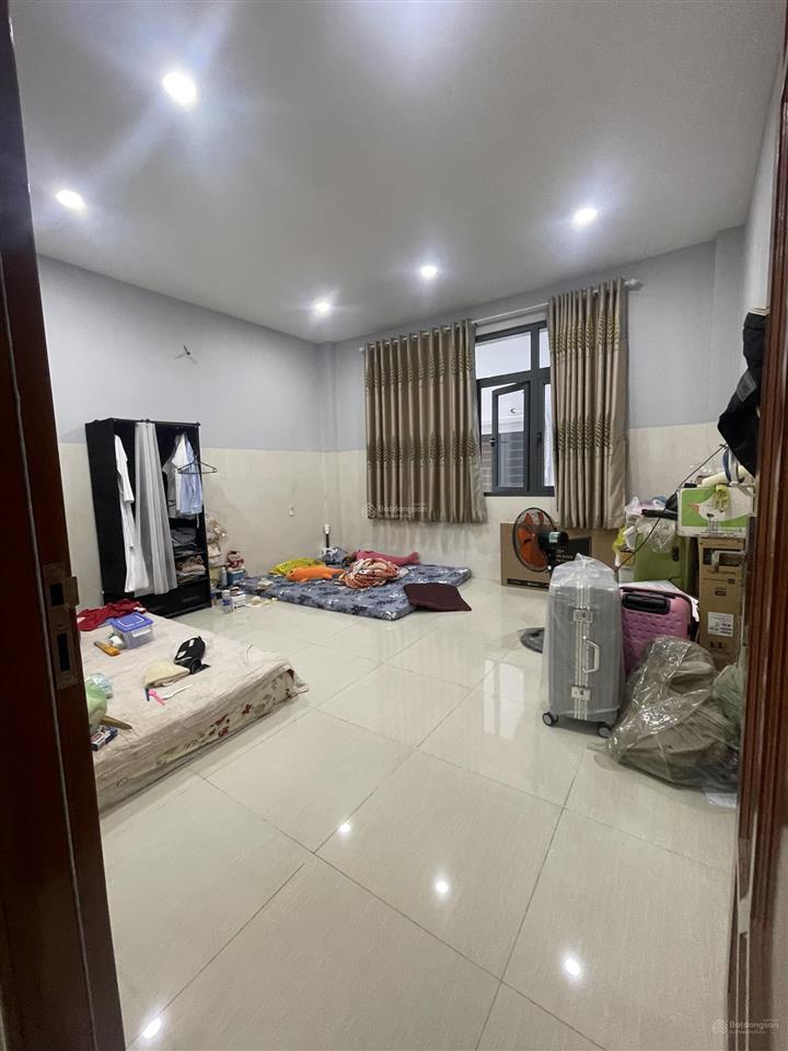Cần tiền giải quyết công việc, cần bán nhanh căn nhà đường nhựa trong kdc bình hưng, 3 tầng