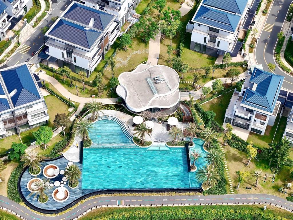 Bán nhanh bt id junction, gần công viên hồ, gần hồ bơi 8x15m, 8,9 tỷ