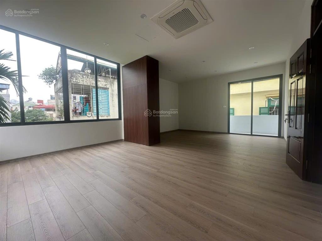 Hot. bán biệt thự cực vip khu nguyễn hoàng. xây 6 tầng, thang máy. tầng 1 để được 5 ô tô.