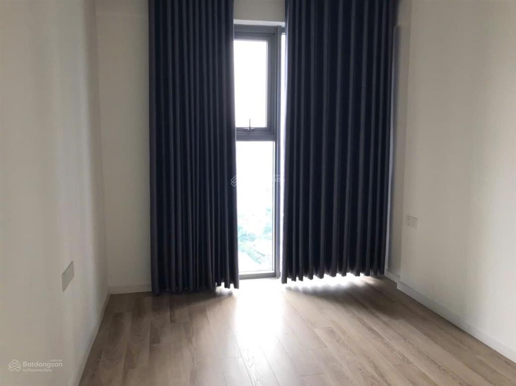 Chính chủ cần bán gấp căn 2pn đông nam nhìn hồ bơi giá rõ ràng tốt thị trường