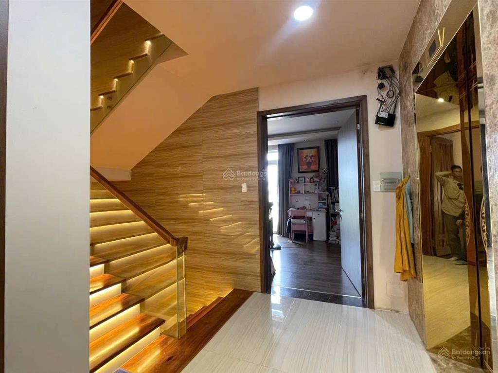 Biệt thự liên phường, 3 tầng thang máy, sổ vuông a423 tỷ