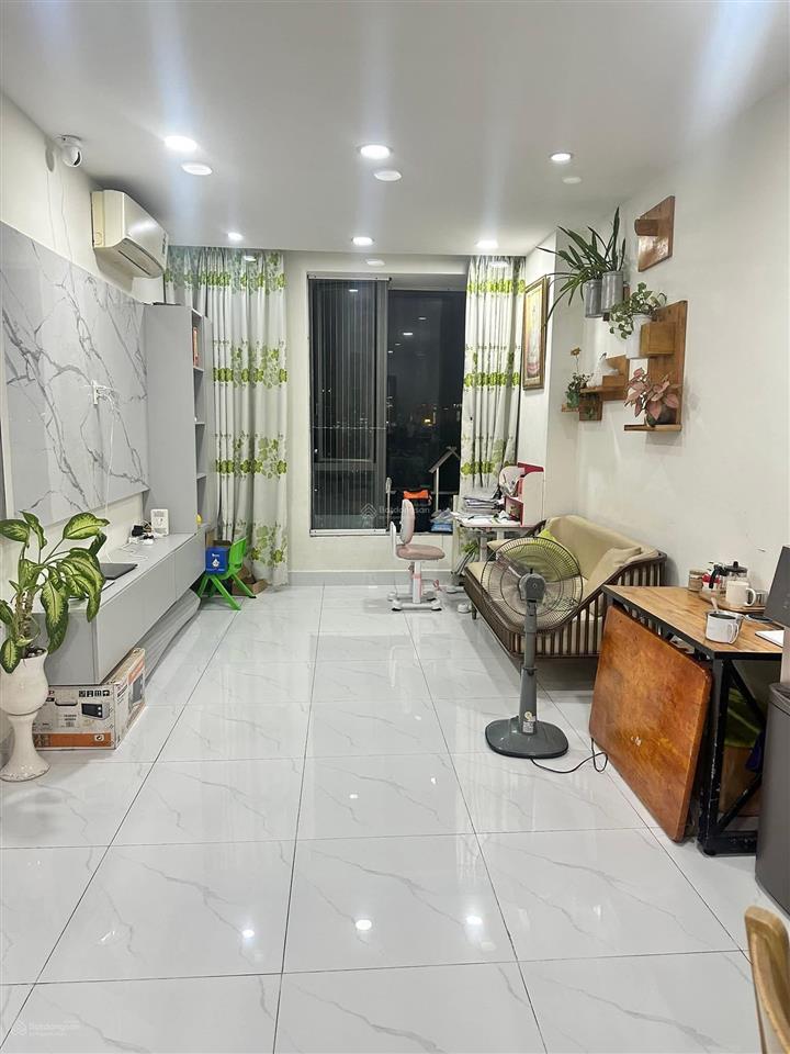 Bán căn hộ có sổ hồng la astoria quận 2 rất đẹp, 1pn 1wc, giá rẻ 3 tỷ. 0907 706 *** liên