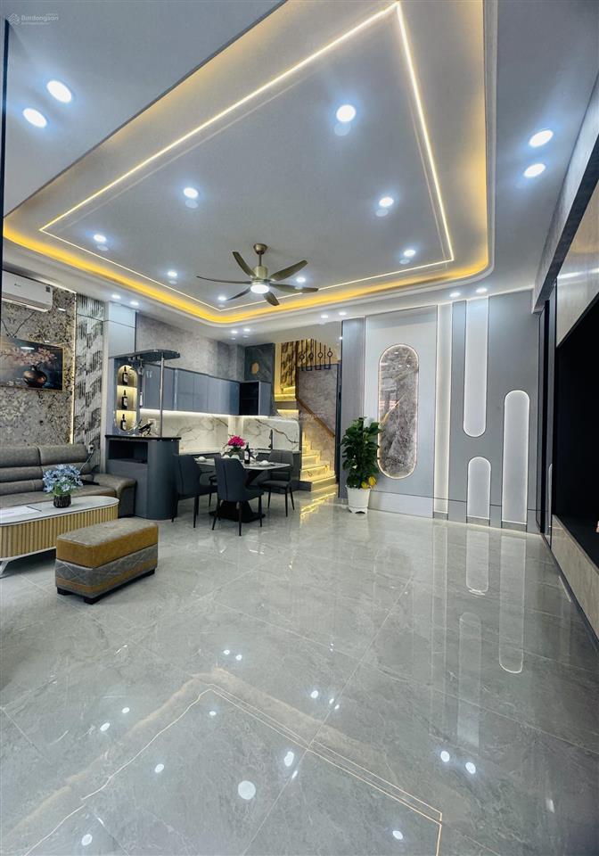Siêu phẩm 4 tầng thiết kế sang trọng tinh tế ngay phan huy ích gần trường chinh gò vấp