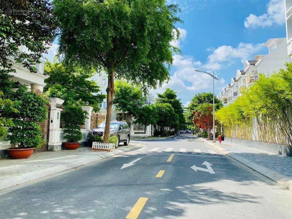 Sang nhượng căn biệt thự cityland garden hill 8x20 1 hầm 4 lầu giá tốt chỉ 45 tỷ