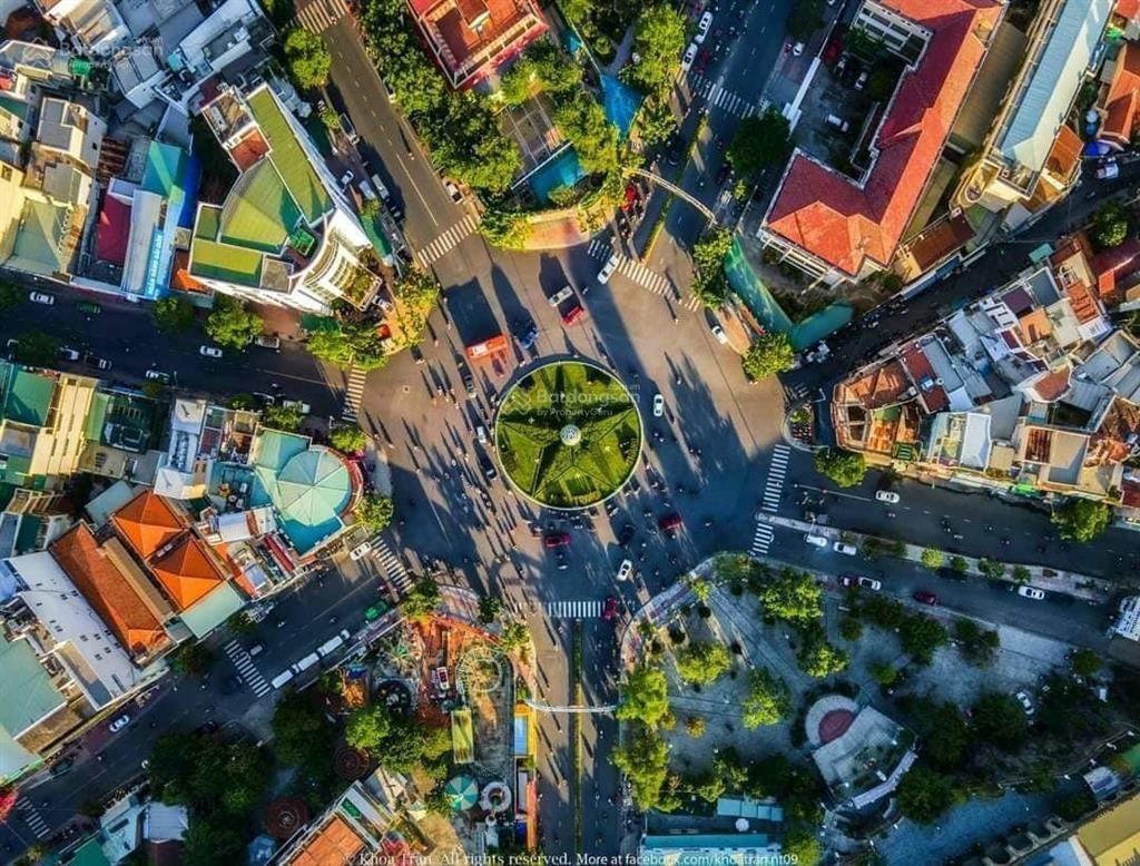 Bán nhà 11 tầng mặt tiền trung tâm nha trang khu vực sầm uất 0798 379 ***