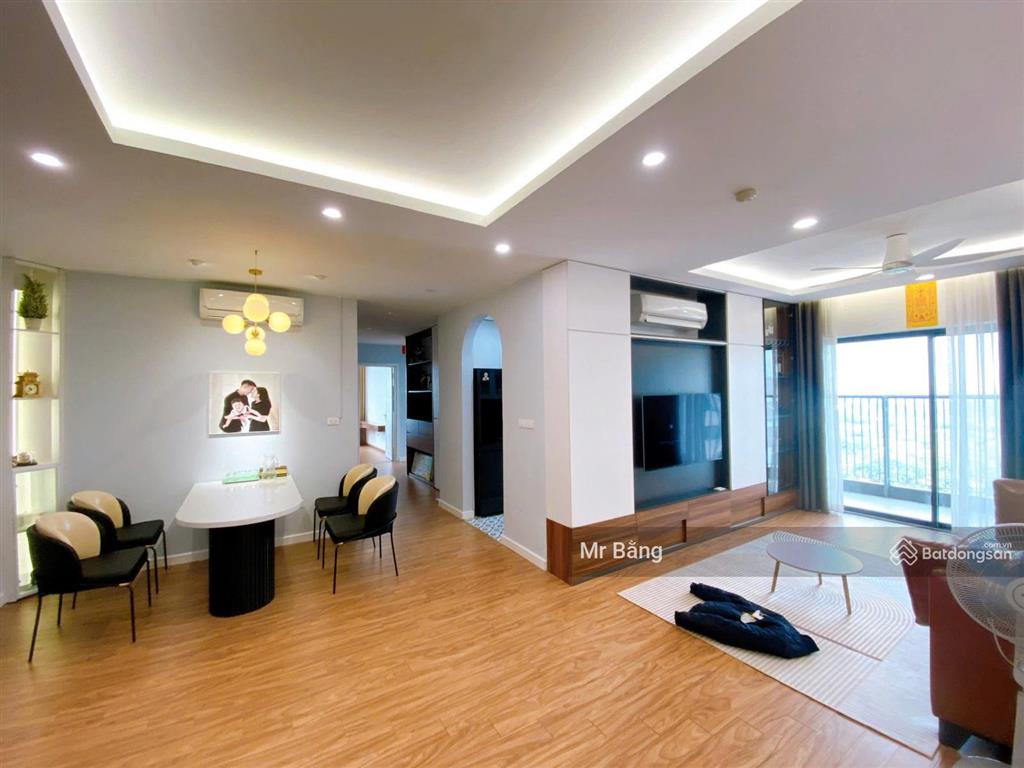 Bán căn "hoa hậu" 2pn tòa hh chung cư thái hà dt 74m2 full đồ, bc nam view trọn hồ, giá 6,8 tỷ