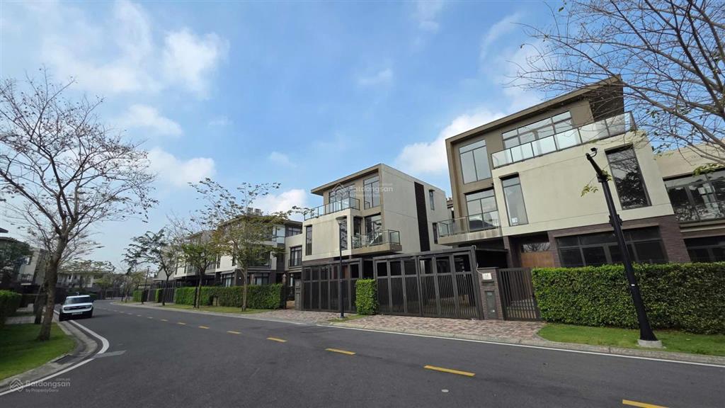 Siêu phẩm dinh thự the aqua 300m² giá tốt chỉ 35tr/m2 giá tham khảo tốt trong khu vực