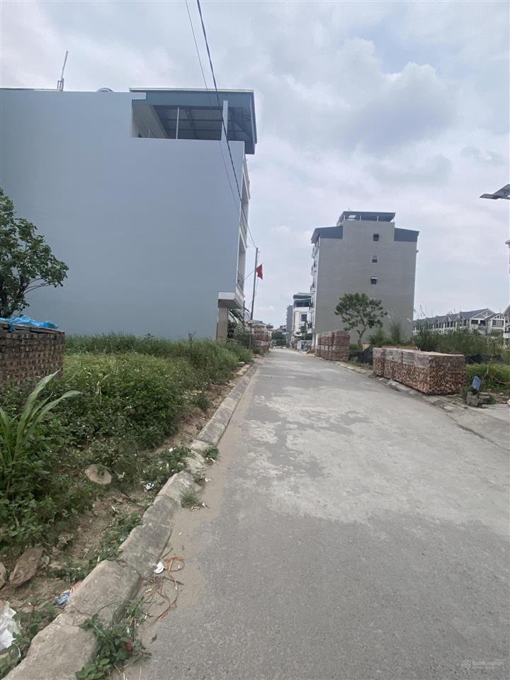 Bán đất 1200m2 tại đức thượng, 76tỷ phù hợp làm kho xưởng công ty phân lô tách thửa nhỏ