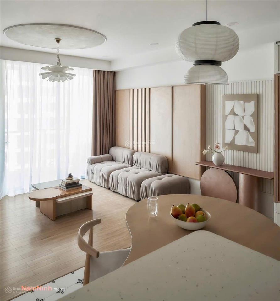 Chính chủ bán ch chung cư vườn xuân 71 nguyễn chí thanh, dt 95m2, 3pn, view hồ, nội thất mới tinh