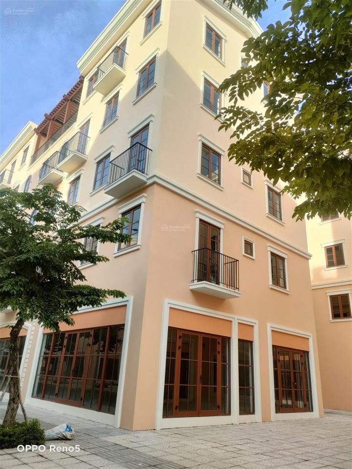 Căn góc giá tốt, diện tích 120m² xây 5 tầng 1 tum đã có sổ.