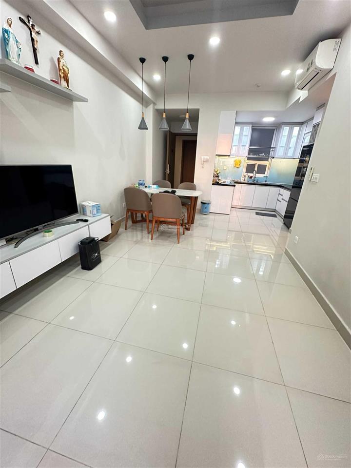 Bán trục căn đẹp căn góc 3pn 84 m2 view hồ bơi nội thất đầy đủ, richstar novaland