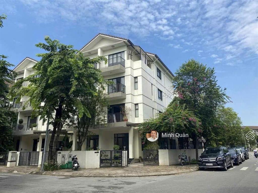 Giảm thêm 300 triệu cho biệt thự góc siêu đẹp vinhomes thăng long 197 m2 giá chỉ còn 38 tỷ