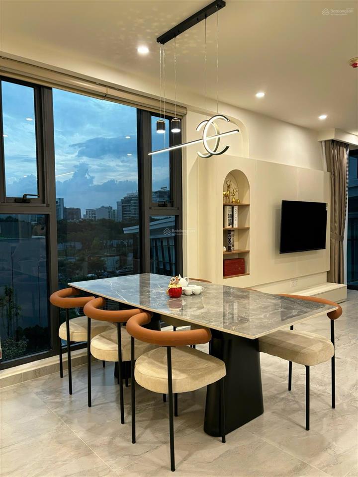 Cần bán nhanh cardinal court dt 80m2, 2pn, lầu cao view thoáng, ô xe hơi. 0931 876 *** em mạnh