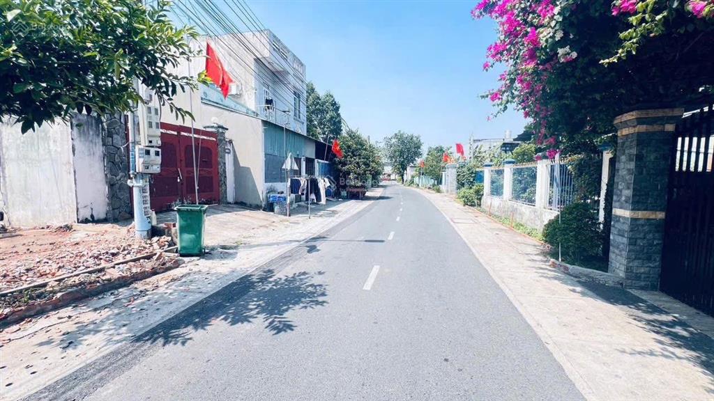Bán đất mặt tiền dx25 gần chợ phú mỹ. vị trí đẹp, ngay trung tâm phú mỹ thuận tiện kinh doanh