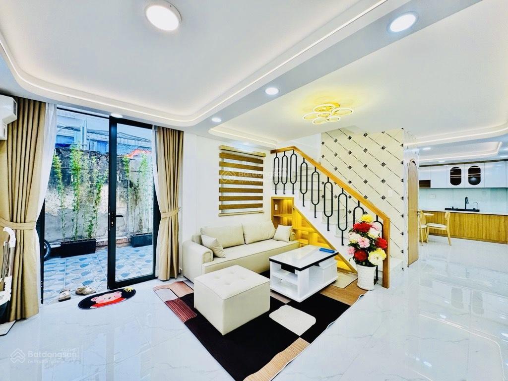 Giảm 1.1 tỷ, bán nhà lê văn duyệt, đường ngô nhân tịnh 3 tầng btct 4pn 5wc, dt 4.6x10m, 6,4 tỷ