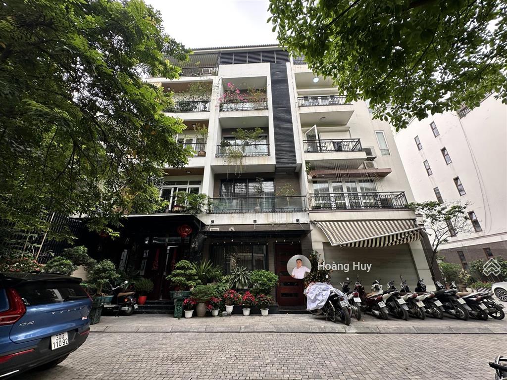 Chính chủ bán nhà liền kề 91 nguyễn chí thanh, 2 thoáng vĩnh viễn, sân chơi nội khu 90m 6t 49,9 tỷ