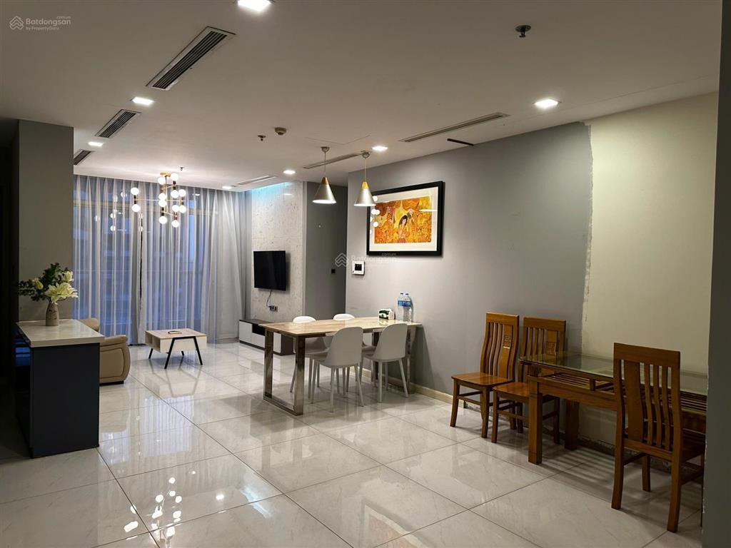 Kẹt tiền bán gấp căn 3pn view sông khu park, vinhomes central park, full nội thất