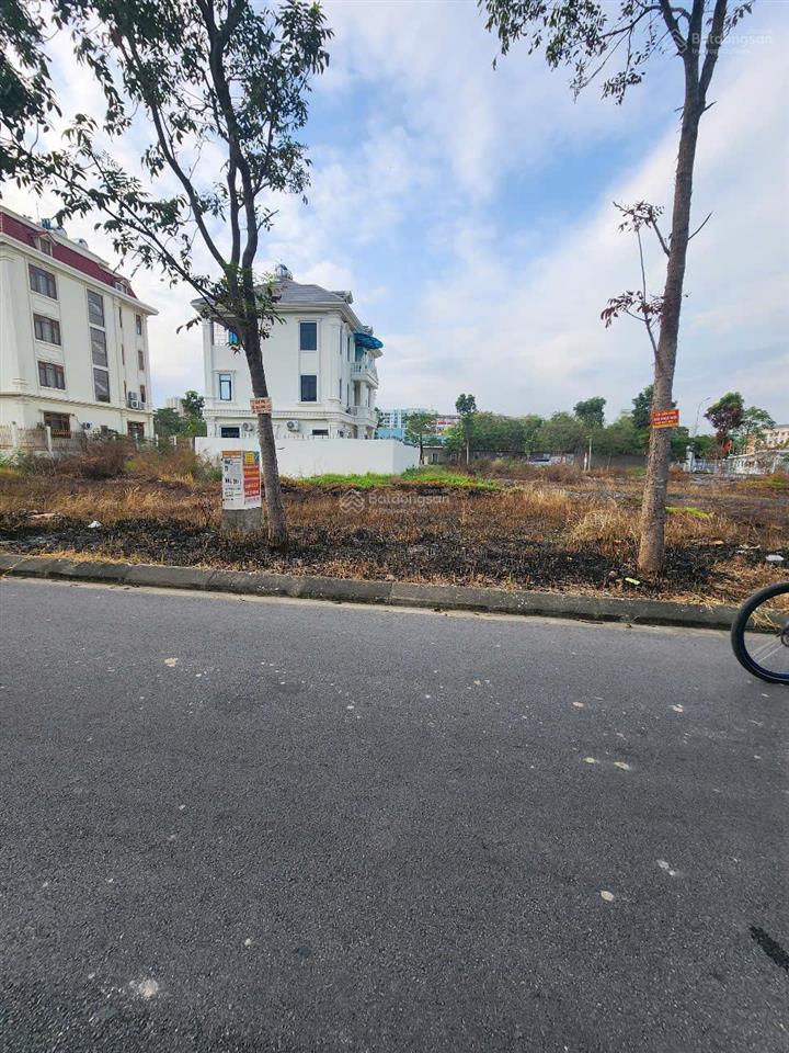 Bán lô áp góc gần vườn hoa, vuông vức kđt nam võ cường 347,5m2 view hồ vị trí trung tâm tiện đi lại