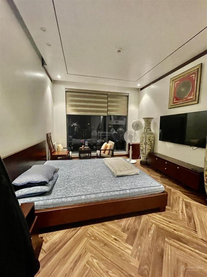 Bán nhà 5 tầng 50m2 phân lô phố duy tân 25,5 tỷ, ô tô kinh doanh văn phòng.