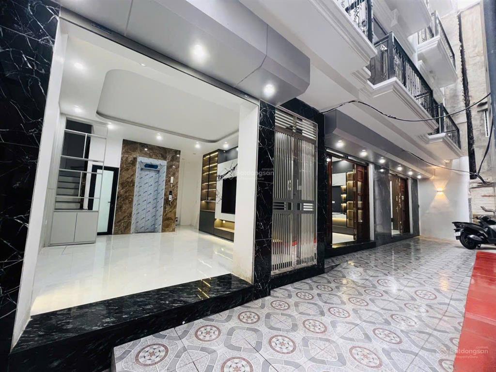 Lô góc! tôn đức thắng, 7 tỷ có nhà 6 tầng xây mới, thang máy, ngõ nông, trước nhà thoáng rộng