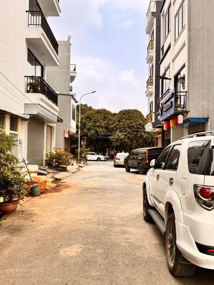 Đất dv di trạch, hoài đức phân lô, vỉa hè 79m2 mặt tiền 4.7m 3 ô tô tránh giá 12.5 tỷ