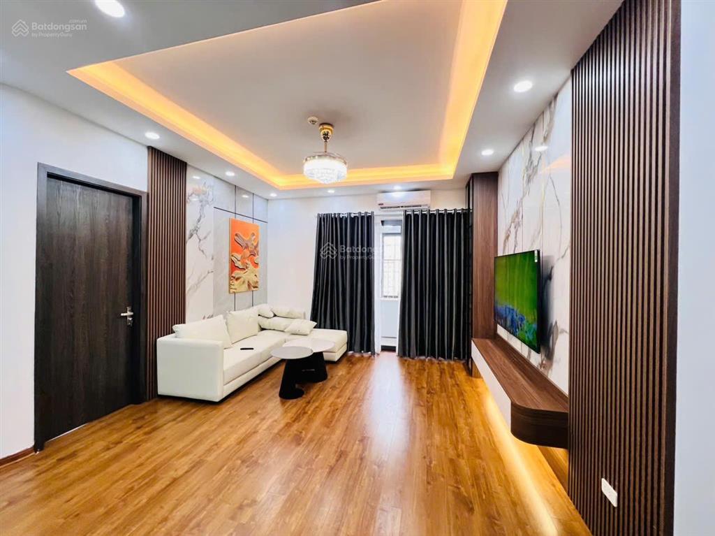 Bán căn hộ chung cư 30t nam trung yên căn 2 ngủ 1 vs , giá5 tỷ 680