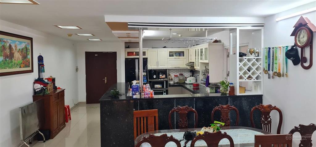 Bán căn góc block a vt plaza 135m2, 3pn, 2wc giá 5tỷ. call 0989 116 *** mr hà.