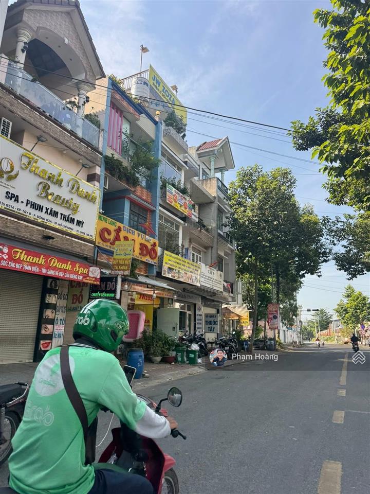 Mặt tiền võ thị sáu đường 12m, vỉa hè 5m trung tâm dĩ an big c dt 118m2 cách siêu thị go 2p 7,5 tỷ