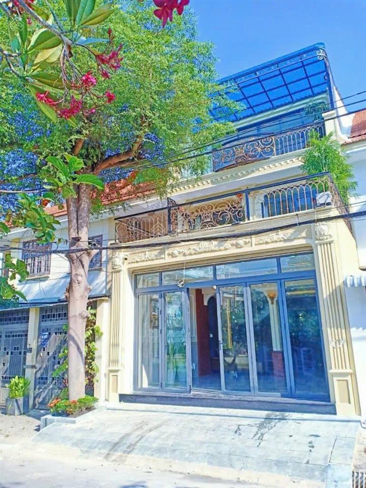 Định cư chính chủ bán gấp nhà phố kế công viên kdc nam long phú thuận q7, dt 6x16m iá 15 tỷ, có sổ
