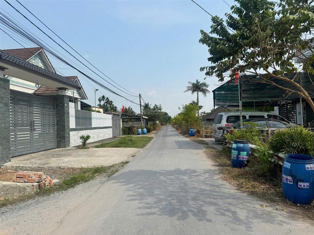 Chủ muốn bán nhanh trong tháng giảm 200tr lô đất thổ cư. mặt tiền đường nhựa(299m2) giá chốt 720tr