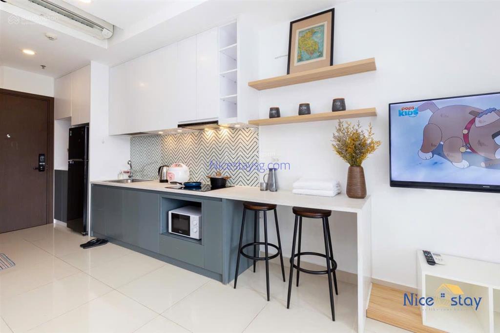 Bán căn offictel đầy đủ nội thất, view thoáng rộng 36m² giá 3,2 tỷ bao hết phí, sẵn hđ thuê