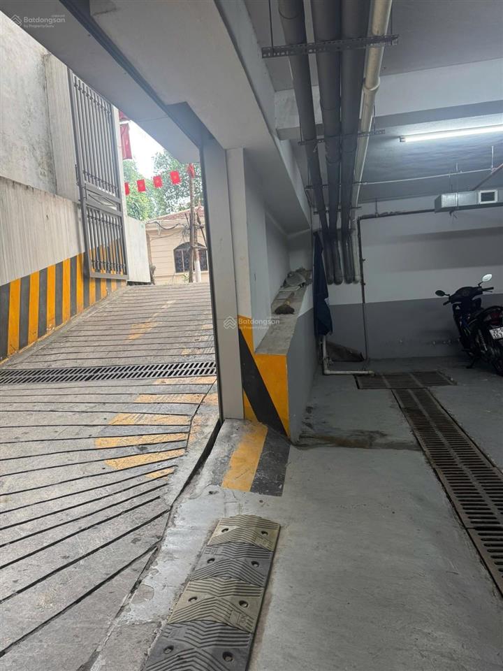 Bán nhà mặt phố tràng thi diện tích rộng