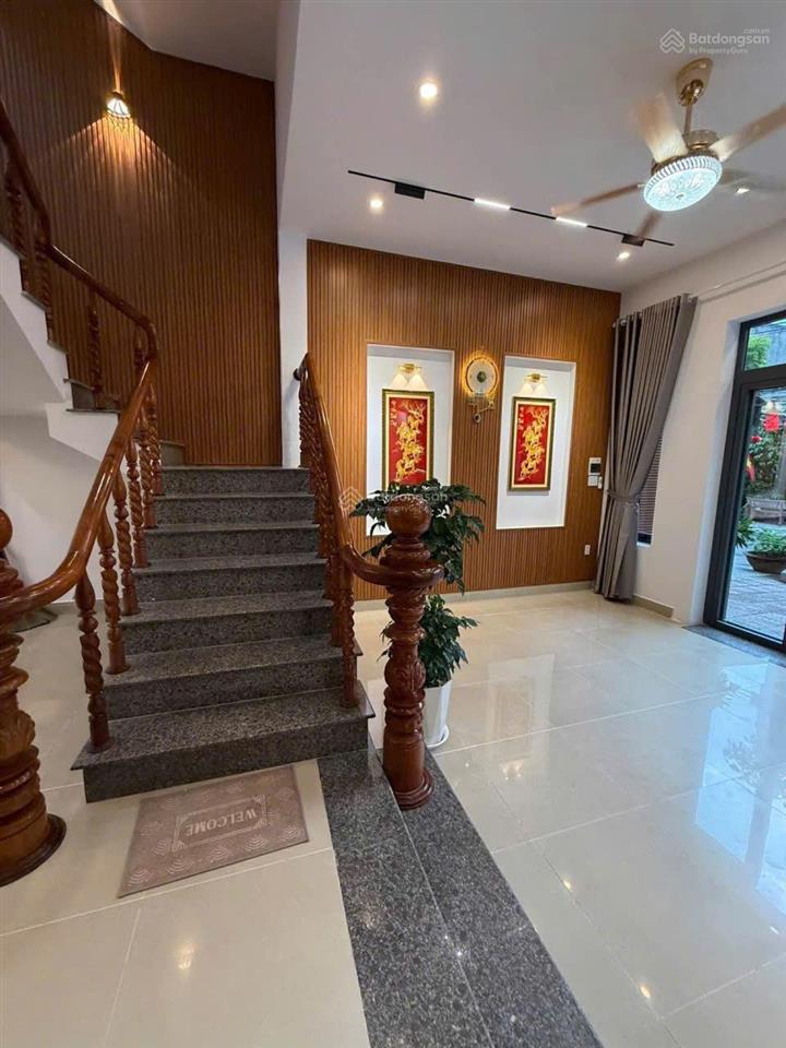 Bán nhà(gần biển)68m23 tầng4pnkd đường2/4 60mvĩnh phước nha trang6ty950tr