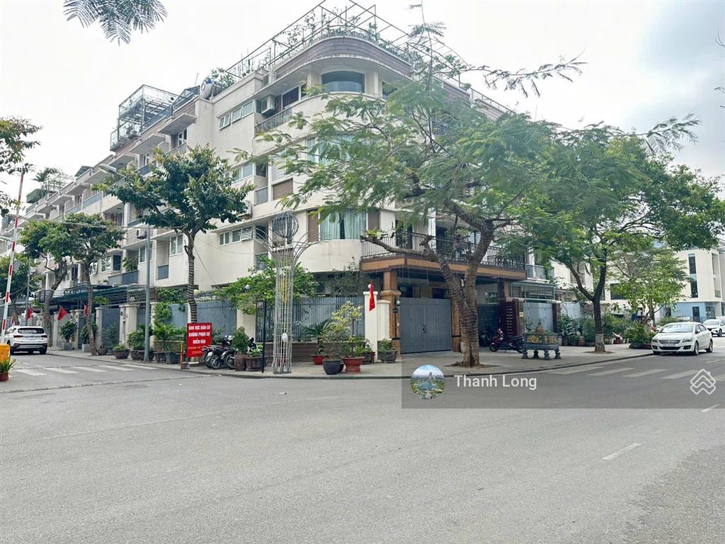 Cần bán gấp căn góc 141m2x5t, hai mặt tiền khu đtm an hưng hà đông, trục chính 23m. giá tốt