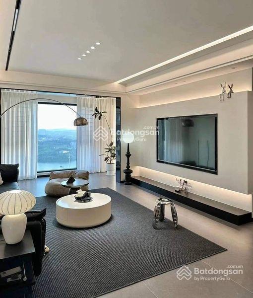 Bán căn hộ 2pn, full nhà đẹp tại screc tower quận 3, giá ưu đãi 5,3 tỷ, 95m2