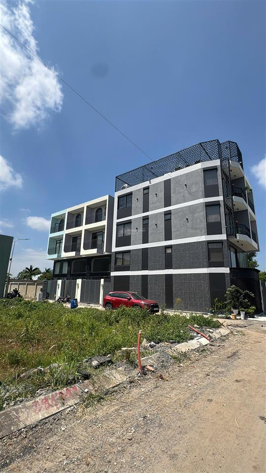 Lô góc vị trí đẹp sát mặt tiền ngô chí quốc shr đường 9m