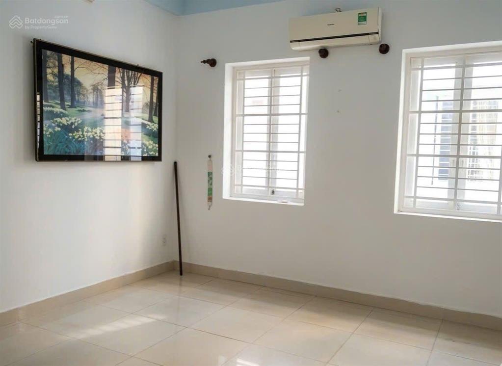 Mặt tiền đường 25 kdc bình phú 1 4.5x20 3 lầu nhà có 6pn