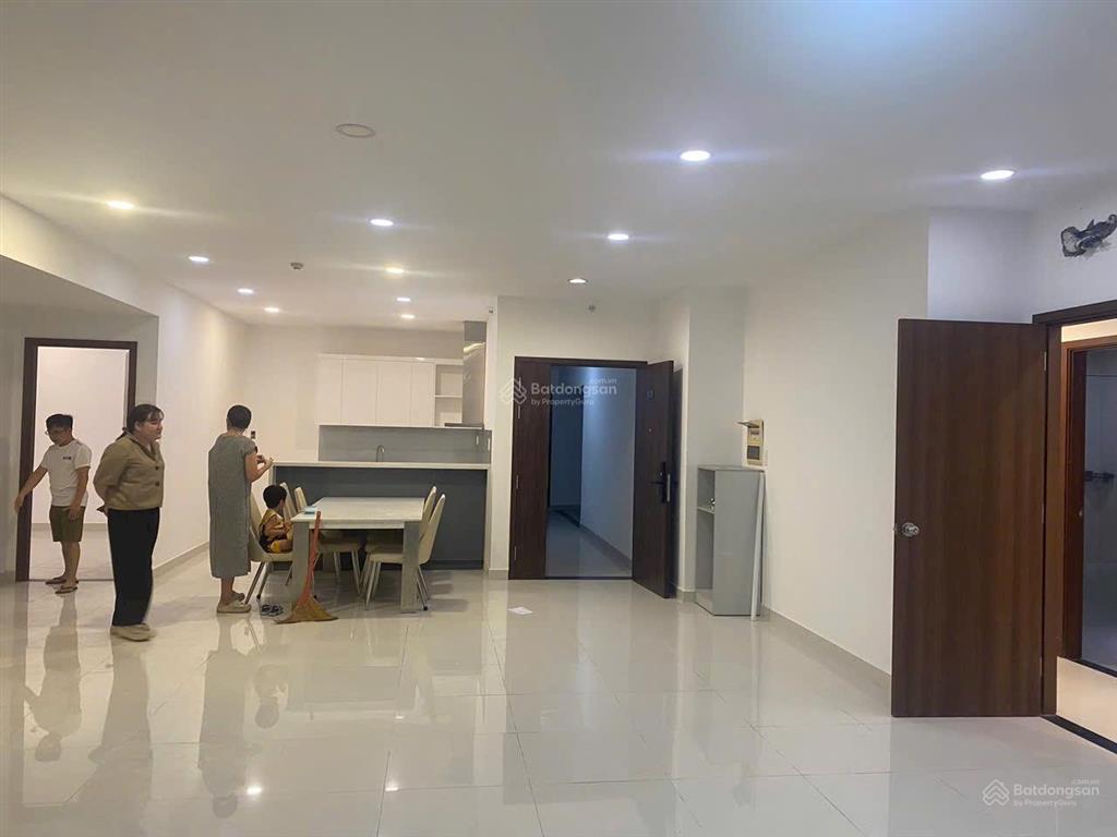 Bán căn hộ 3 phòng tulip tower, đường hoàng quốc việt, quận 7 giá 5 tỷ