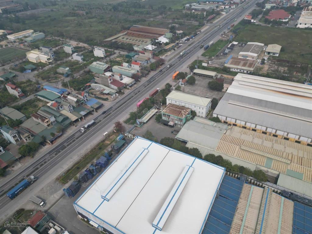 Chuyển nhượng nhà máy rộng 2,28ha tại mặt đường 5. có 10.000m2 xưởng, vay ngân hàng 60% giá trị