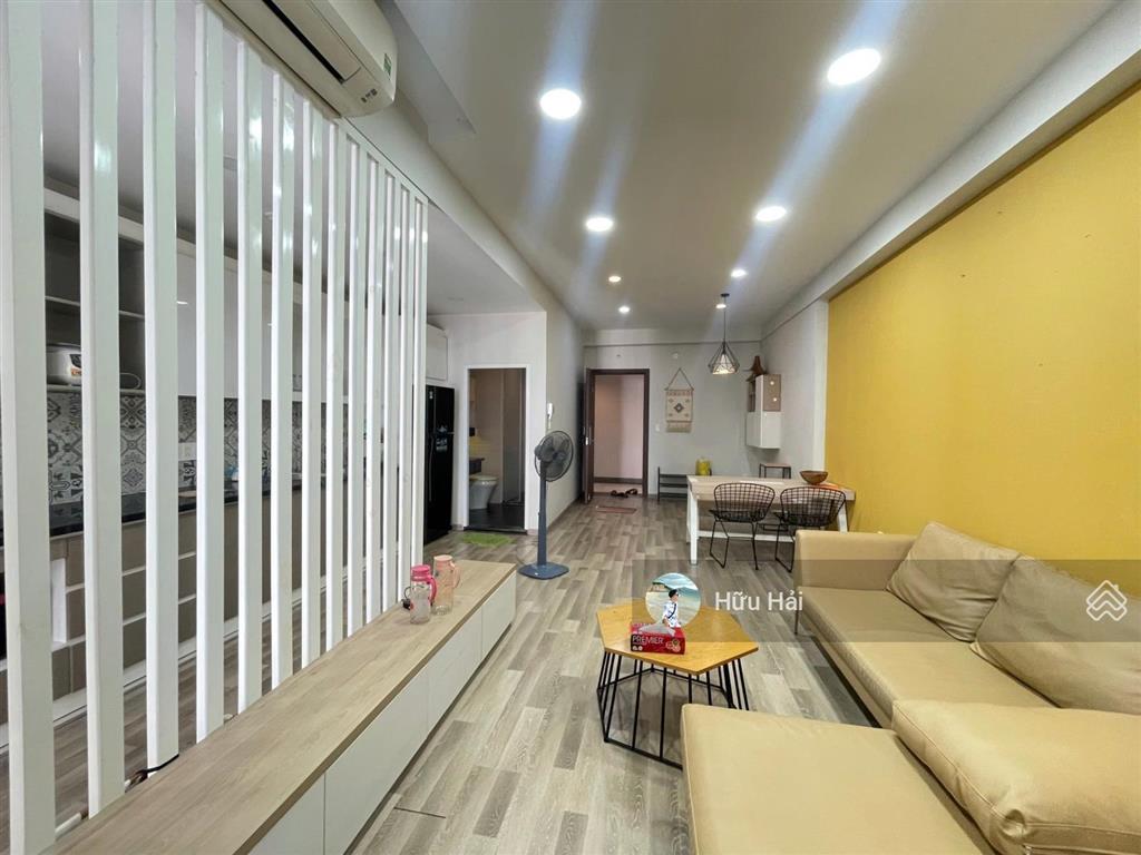 Giá siêu tốt, bán 1pn 53m2 giá chỉ 3.85 tỷ tại the botanica, tầng cao, nhà đẹp. 0984 686 *** hải