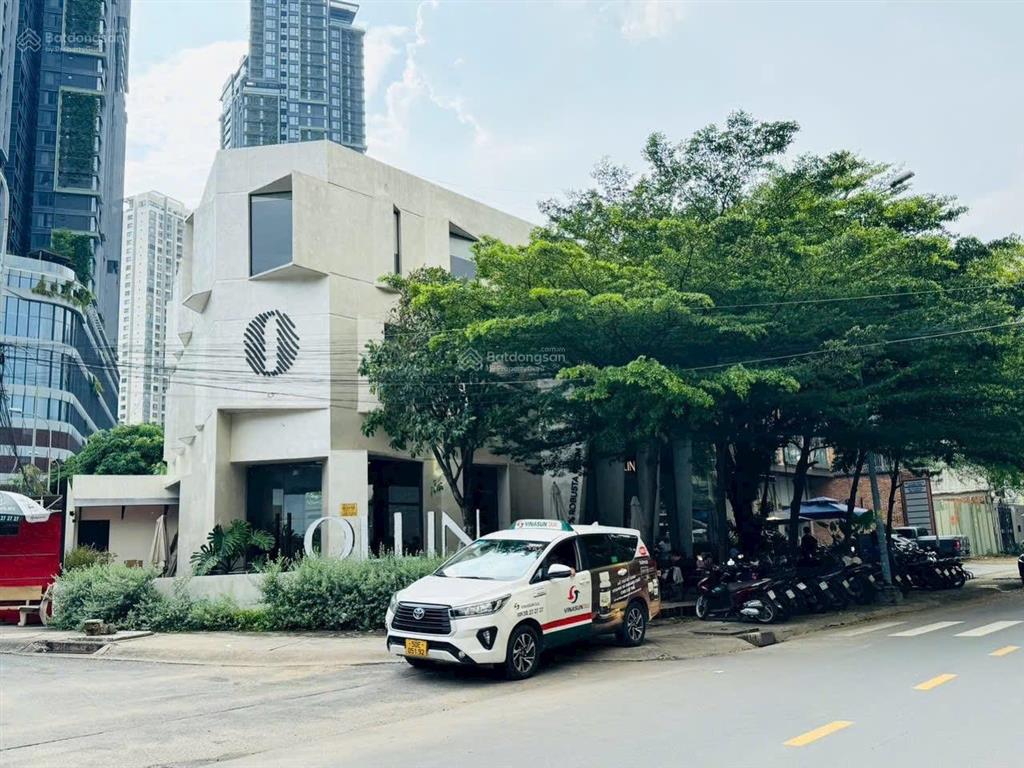 35 tỷ đồng giảm còn 31.5 tỷ đồng góc 2mt ngay nguyễn văn hưởng