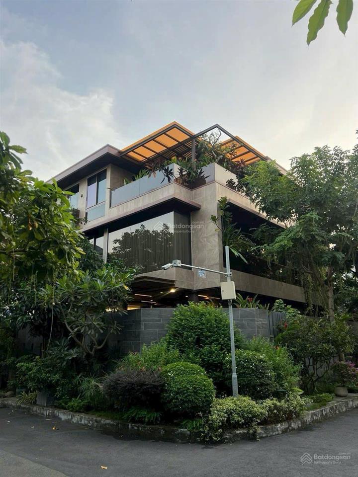 Bán biệt thự góc 2 mặt tiền nam thông 3 pmh nhà đẹp full nội thất dt 17,25x18m giá bán 99 tỷ